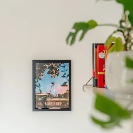 Stylish 1br - Local Market Vibes - Ac - Pool Walk Appartamento Bratislava