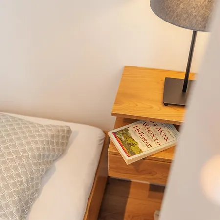 Stylish 1br - Local Market Vibes - Ac - Pool Walk * Bratislava